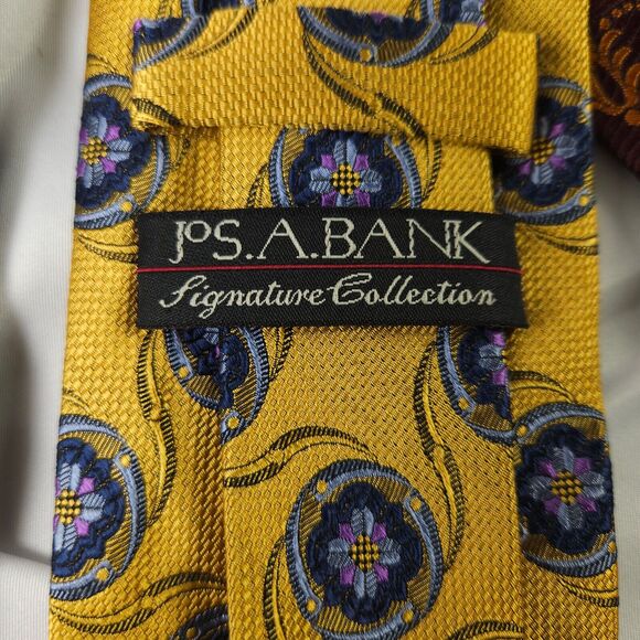 2 Jos A Bank Signature Collection Floral Flower Silk Ties - Picture 4 of 10